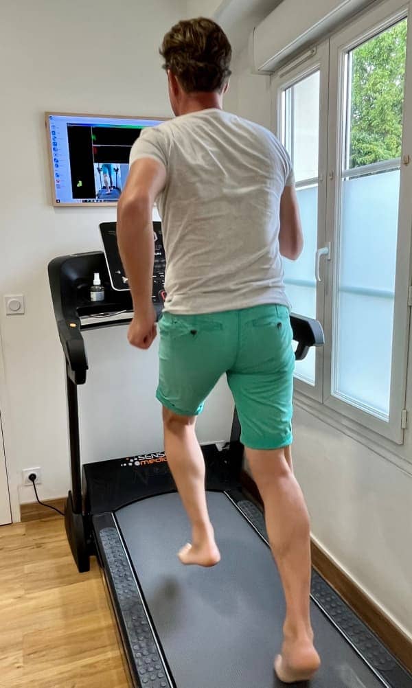 Analyse podométrique de la course des sportifs avec le tapis à capteurs de pression